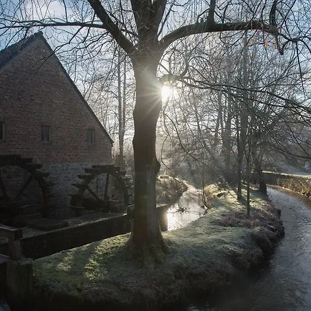Domaine Du Moulin D'Eprave Hotel 3*